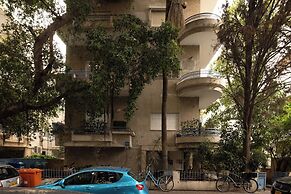 Spacious 3BR Penthouse w Rooftop