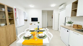 Poseidonia Apartment