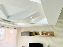 Enjoy Sunsets at Fully Equipped 2BR Oceanside View