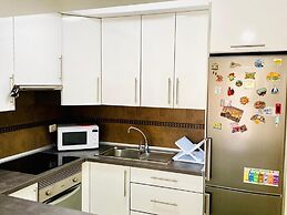 Enjoy Sunsets at Fully Equipped 2BR Oceanside View