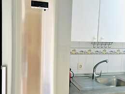 Spacious 2 BR Golden Apartment