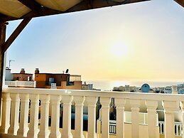 Spacious 2 BR Golden Apartment