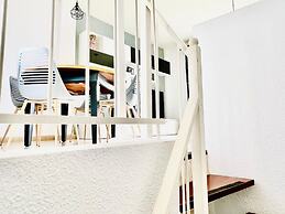 Spacious 2 BR Golden Apartment