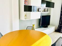 Spacious 2 BR Golden Apartment