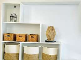 Modern Trendy 1BR Ground Floor Apartment