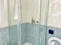 Modern Trendy 1BR Ground Floor Apartment