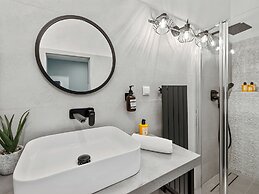 SKY9 Apartments District 18