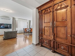 SKY9 Apartments District 18