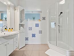 SKY9 Apartments District 18