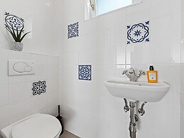 SKY9 Apartments District 18