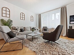 SKY9 Apartments District 18