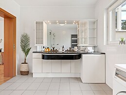 SKY9 Apartments District 18