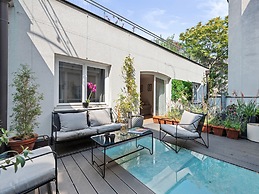 SKY9 Apartments District 18