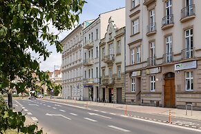 Dietla Apartment With A/C by Renters