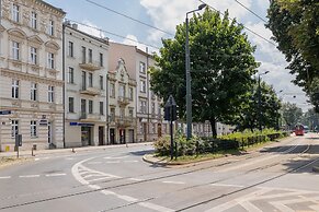 Dietla Apartment With A/C by Renters