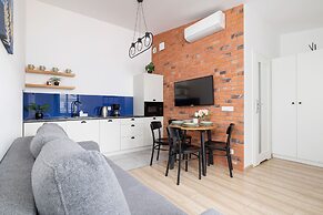 Dietla Apartment With A/C by Renters