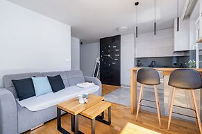 Family Katowice Apartment by Renters