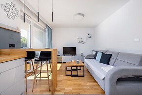 Family Katowice Apartment by Renters