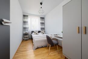 Family Katowice Apartment by Renters