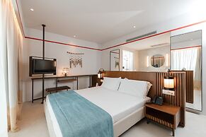 Folie Marine Beach Hotel & Club