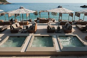 Folie Marine Beach Hotel & Club