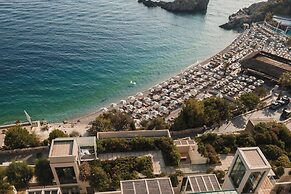 Folie Marine Beach Hotel & Club