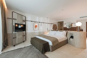 Folie Marine Beach Hotel & Club