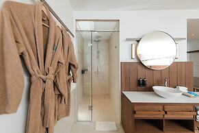 Folie Marine Beach Hotel & Club
