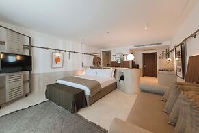 Folie Marine Beach Hotel & Club