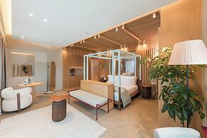 Folie Marine Beach Hotel & Club
