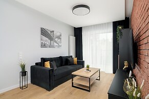 Modern Apartment With Parking by Renters
