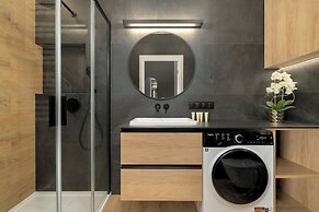 Modern Apartment With Parking by Renters