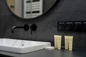 Modern Apartment With Parking by Renters