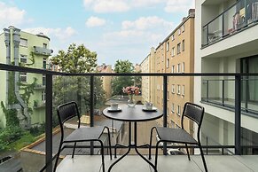 Modern Apartment With Parking by Renters