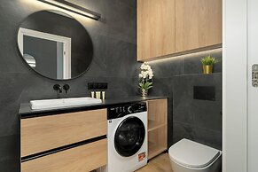 Modern Apartment With Parking by Renters