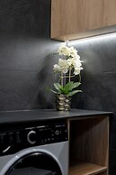 Modern Apartment With Parking by Renters