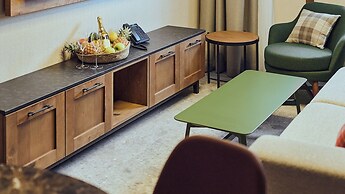 Grey Hotel