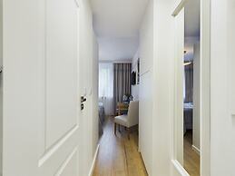 Exceptional Studio for 2 by Renters