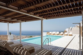 Morfes Luxury Apartments