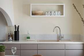 Morfes Luxury Apartments