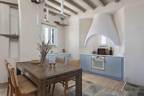 Morfes Luxury Apartments