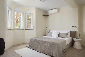 Morfes Luxury Apartments