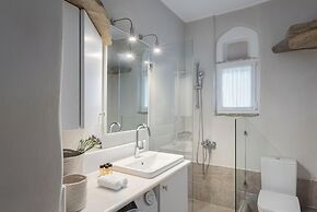 Morfes Luxury Apartments