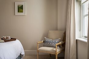 Charming Mews House in Historic Winchester