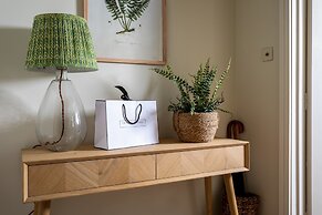 Charming Mews House in Historic Winchester