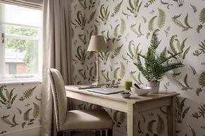 Charming Mews House in Historic Winchester