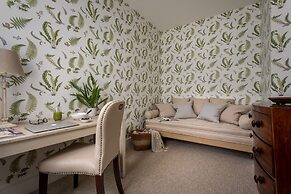 Charming Mews House in Historic Winchester