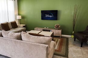 Amazing 4 Bedroom House Near Disney