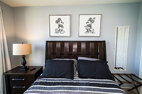 Amazing 4 Bedroom House Near Disney