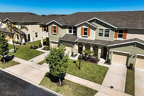 Amazing 4 Bedroom House Near Disney